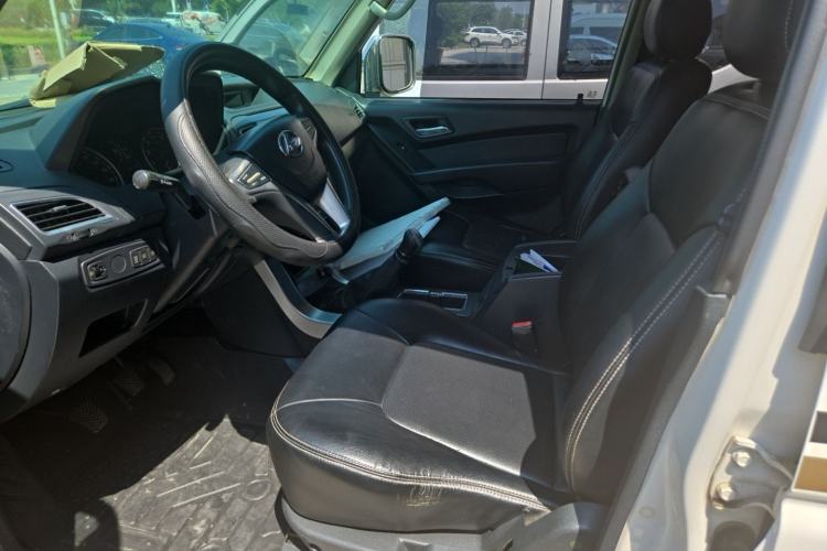 Used Leopaard Q6 2015 2.4L Manual Two-Wheel-Drive Elite Model Left Front Seat