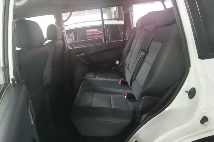 Used Leopaard Q6 2015 2.4L Manual 4x4 Excellence Edition Left Rear Seat