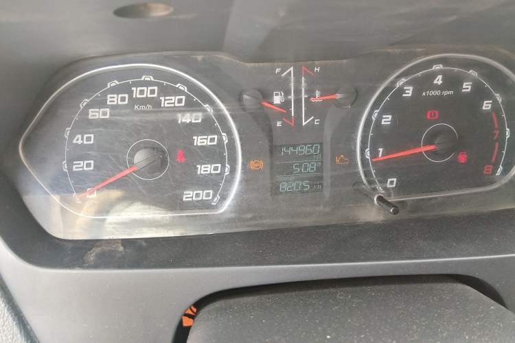 Used Leopaard Q6 2015 2.4L Manual 4x4 Excellence Edition Odometer Close Up