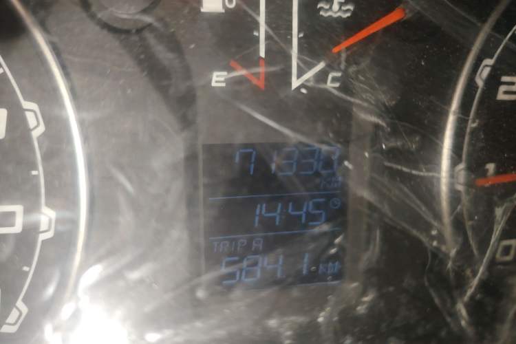 Used Leopaard Q6 2015 2.4L Manual 4x4 Excellence Edition Odometer Close Up