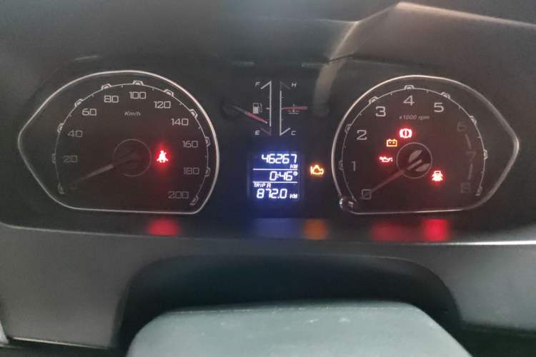 Used Leopaard Q6 2015 2.4L Manual 4x4 Excellence Edition Odometer Close Up