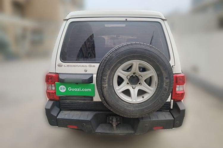 Used Leopaard Q6 2015 2.4L Manual 4x4 Excellence Edition Rear