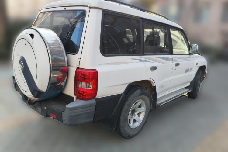 Used Leopaard Q6 2015 2.4L Manual 4x4 Excellence Edition Rear Right 45 Deg