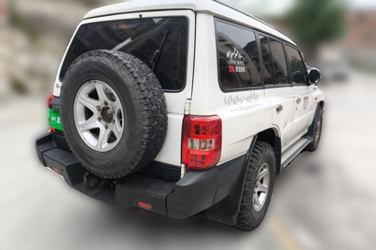 Used Leopaard Q6 2015 2.4L Manual 4x4 Excellence Edition Rear Right 45 Deg