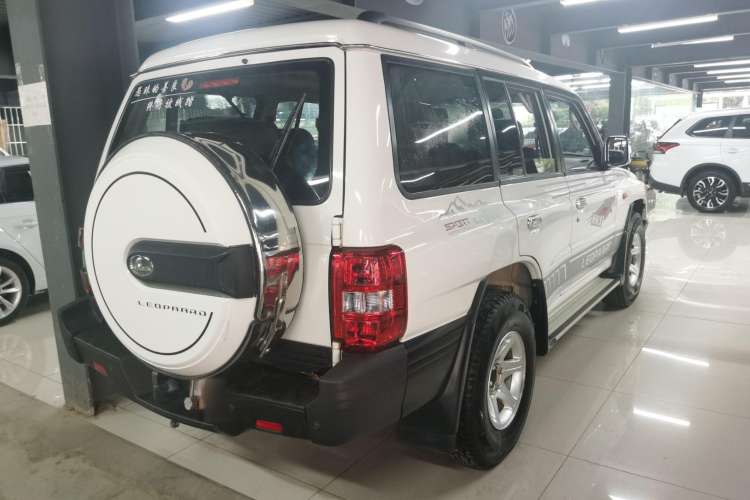 Used Leopaard Q6 2015 2.4L Manual 4x4 Excellence Edition Rear Right 45 Deg
