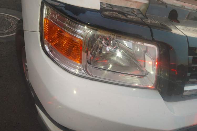Used Leopaard Q6 2015 2.4L Manual 4x4 Excellence Edition Right Front Headlight