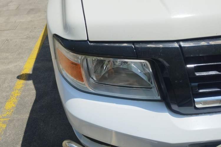 Used Leopaard Q6 2015 2.4L Manual Two-Wheel-Drive Elite Model Right Front Headlight