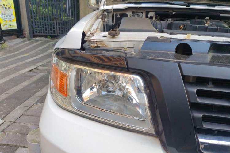 Used Leopaard Q6 2015 2.4L Manual 4x4 Excellence Edition Right Front Headlight