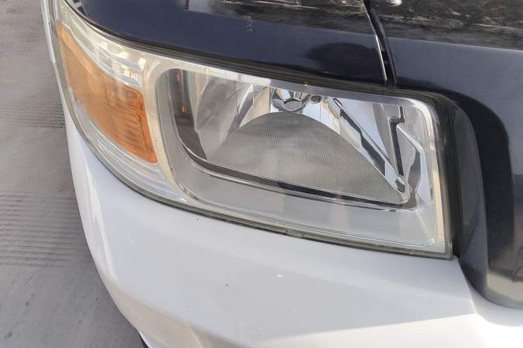 Used Leopaard Q6 2015 2.4L Manual Two-Wheel-Drive Elite Model Right Front Headlight