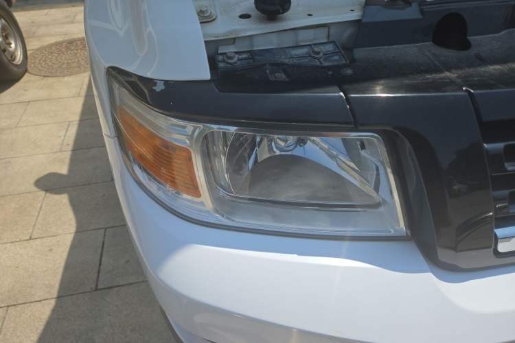 Used Leopaard Q6 2015 2.4L Manual Two-Wheel-Drive Elite Model Right Front Headlight