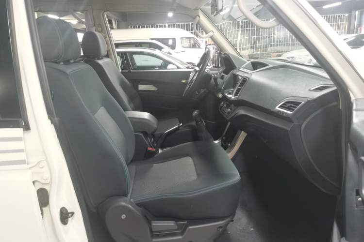 Used Leopaard Q6 2015 2.4L Manual 4x4 Excellence Edition Right Front Seat