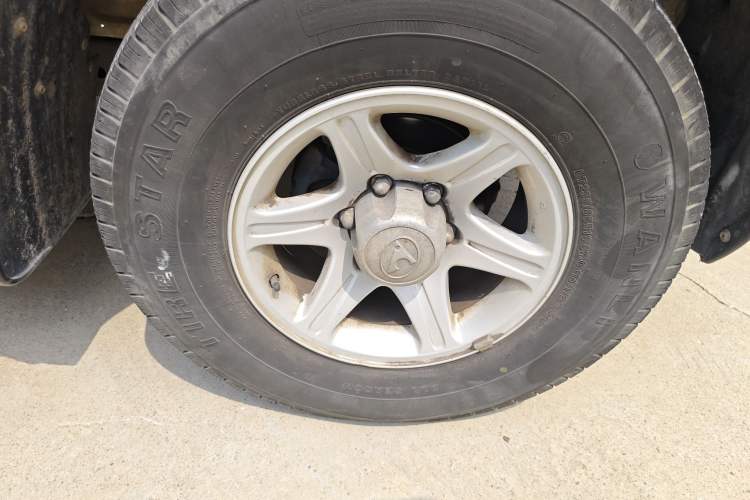 Used Leopaard Q6 2015 2.4L Manual 4x4 Excellence Edition Right Front Wheel Hub