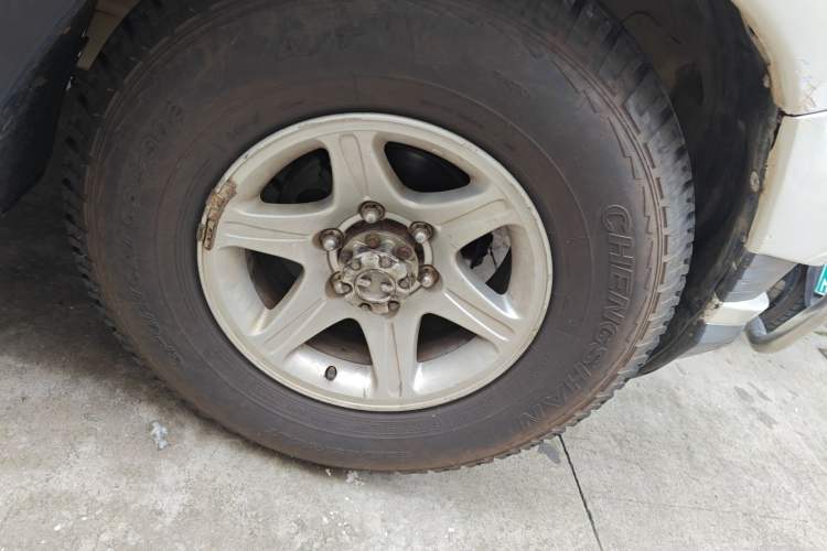 Used Leopaard Q6 2015 2.4L Manual 4x4 Excellence Edition Right Front Wheel Hub