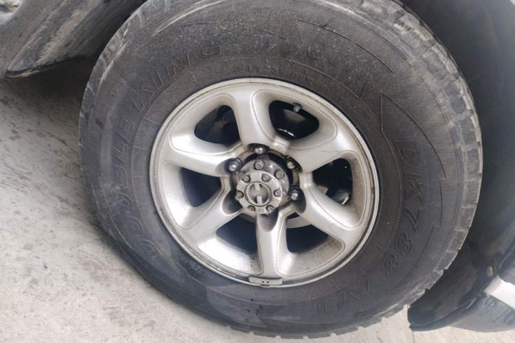 Used Leopaard Q6 2015 2.4L Manual 4x4 Excellence Edition Right Front Wheel Hub