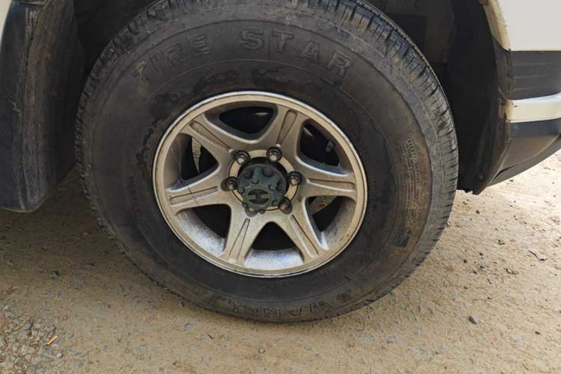 Used Leopaard Q6 2015 2.4L Manual Two-Wheel-Drive Elite Model Right Front Wheel Hub