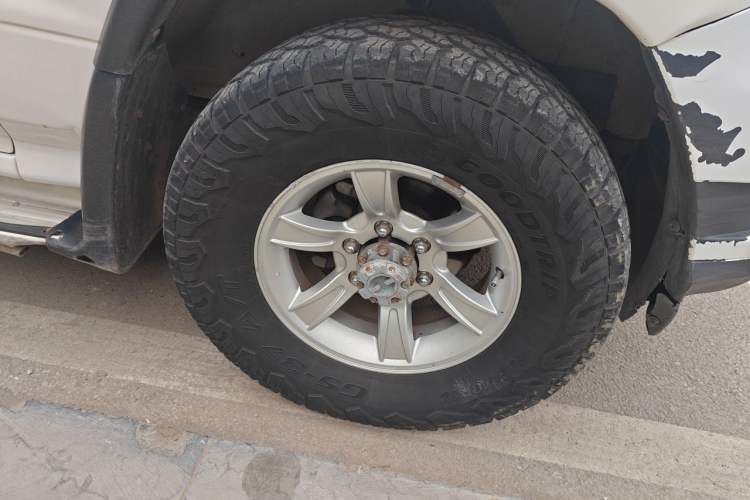 Used Leopaard Q6 2015 2.4L Manual 4x4 Excellence Edition Right Front Wheel Hub