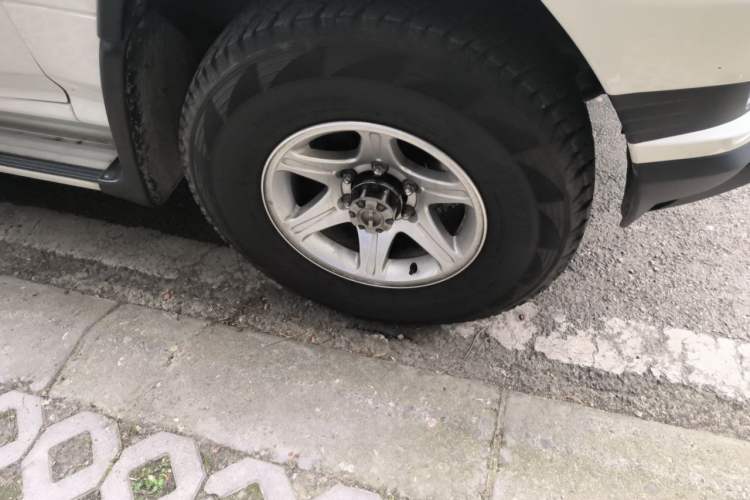 Used Leopaard Q6 2015 2.4L Manual 4x4 Excellence Edition Right Front Wheel Hub