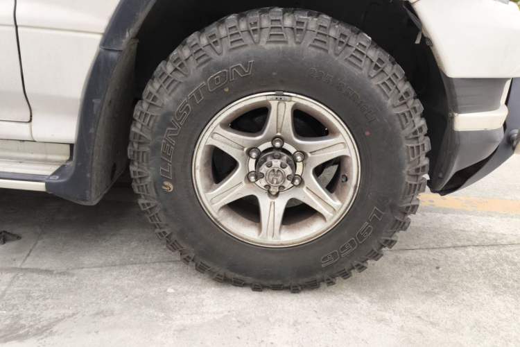 Used Leopaard Q6 2015 2.4L Manual 4x4 Excellence Edition Right Front Wheel Hub