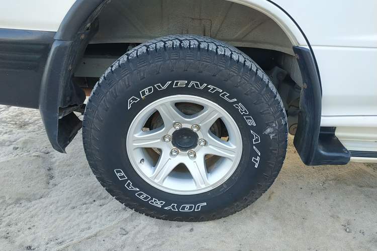 Used Leopaard Q6 2015 2.4L Manual 4x4 Excellence Edition Right Rear Wheel Hub