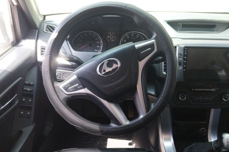 Used Leopaard Q6 2015 2.4L Manual Two-Wheel-Drive Elite Model Steering Wheel
