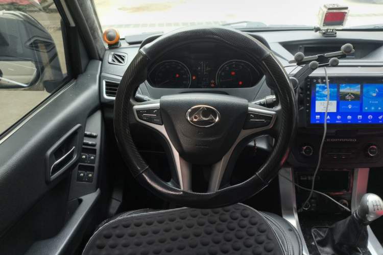 Used Leopaard Q6 2015 2.4L Manual 4x4 Excellence Edition Steering Wheel