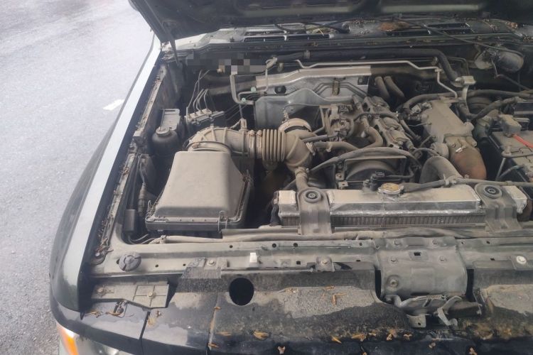 Used Leopaard Q6 2017 2.0T Automatic Two-Wheel Drive Engine Bay Right