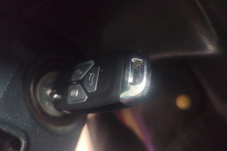 Used Leopaard Q6 2017 2.0T Automatic Two-Wheel Drive Vehicle Key