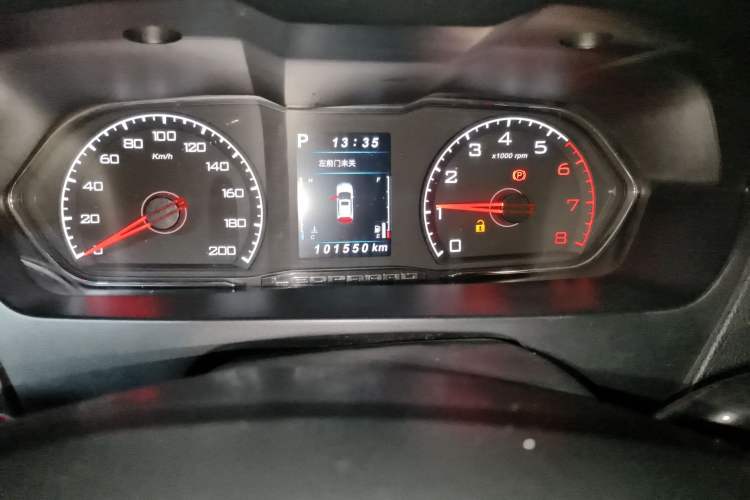 Used Leopaard Q6 2017 2.0T Automatic All-Wheel Drive Odometer Close Up
