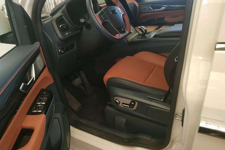Used LEVC LX 2021 Model, Range-Extended Basic Model Driver Seat