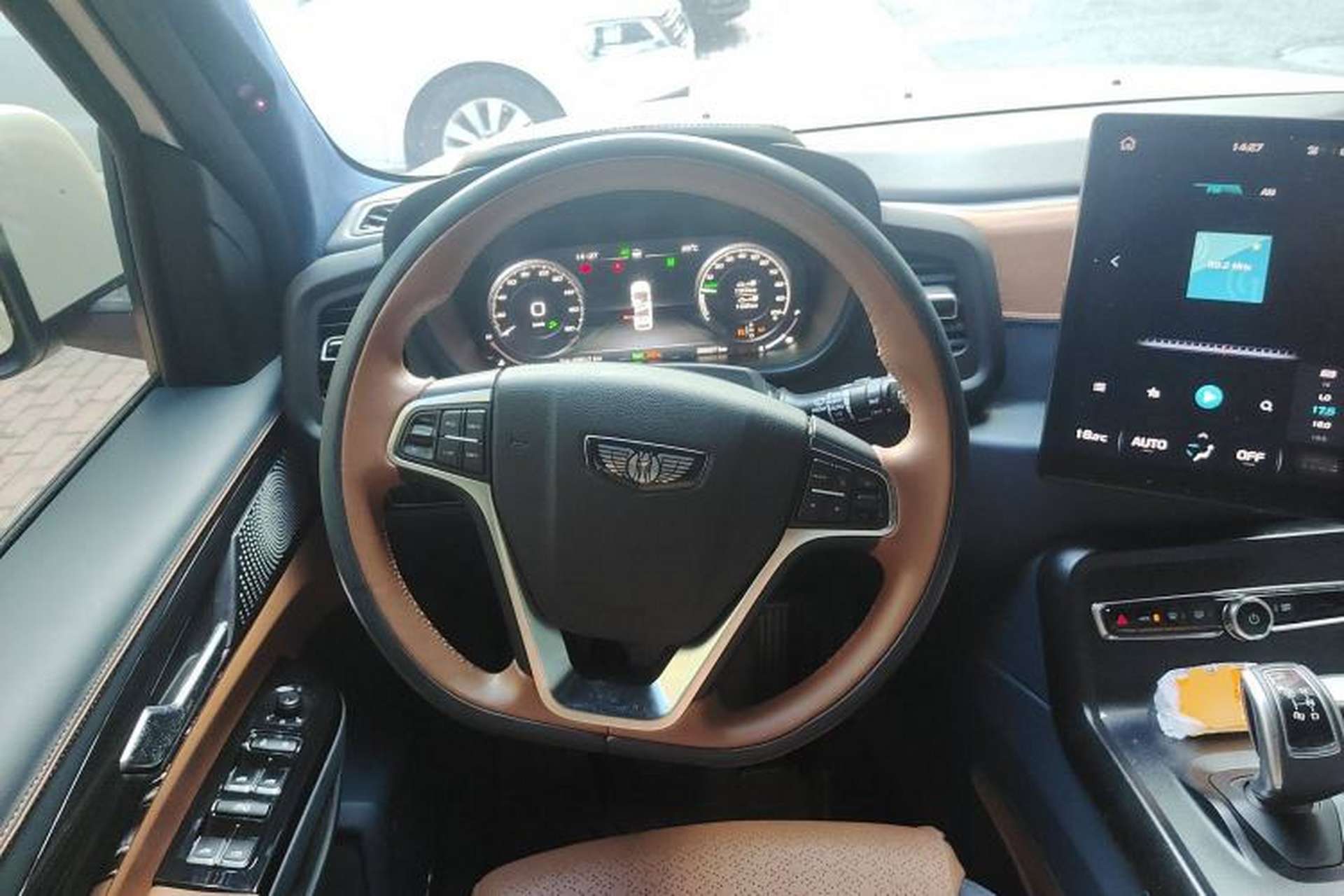 Used LEVC TX 2022 TX5 Extended-Range Space Enjoyment Edition Steering Wheel