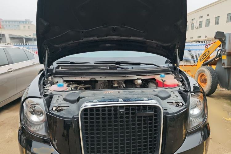 Used LEVC TX 2022 TX5 All-Electric Urban Living Room Edition Engine Bay