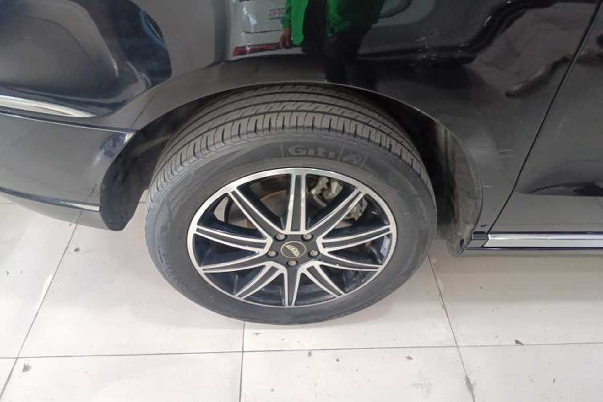 Used LEVC TX 2022 TX5 Extended-Range Space Enjoyment Edition Exterior 8