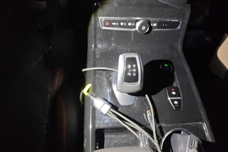 Used LEVC TX 2022 TX5 Extended-Range Space Enjoyment Edition Gear Lever