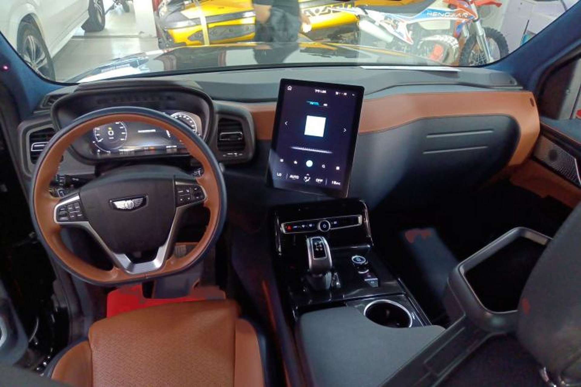 Used LEVC TX 2022 TX5 Extended-Range Space Enjoyment Edition Interior 2