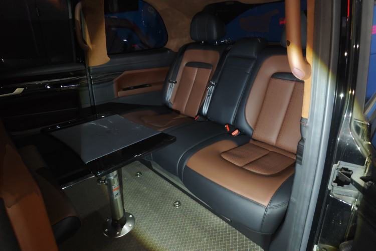 Used LEVC TX 2022 TX5 Extended-Range Space Enjoyment Edition Interior 4