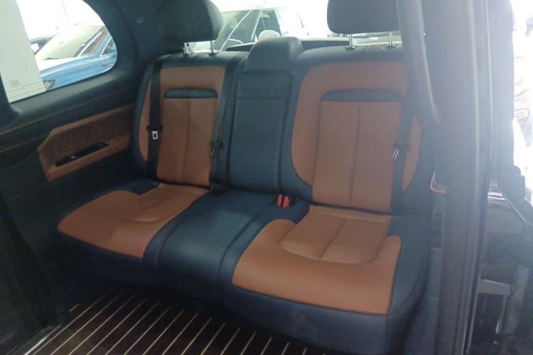 Used LEVC TX 2022 TX5 Extended-Range Space Enjoyment Edition Interior 4