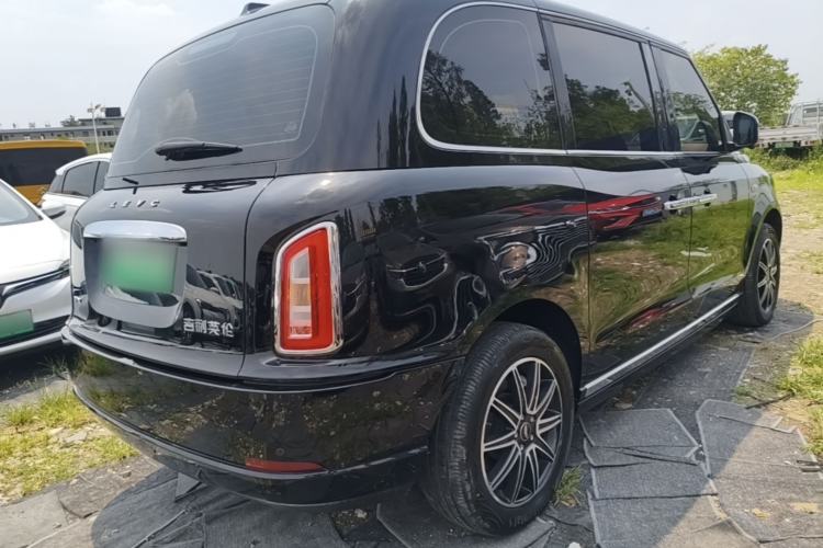 Used LEVC TX 2022 TX5 Extended-Range Urban Living Room Edition Rear Right 45 Deg