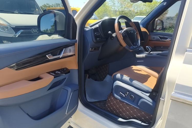 Used LEVC TX 2022 TX5 Extended-Range Urban Living Room Edition Driver Seat