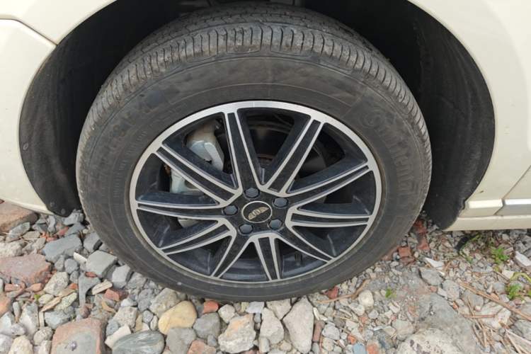 Used LEVC TX 2022 TX5 Extended-Range Space Enjoyment Edition Exterior 4