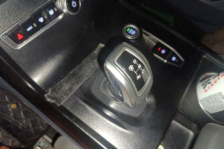 Used LEVC TX 2022 TX5 Extended-Range Space Enjoyment Edition Gear Lever