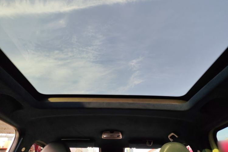 Used LEVC TX 2022 TX5 Extended-Range Urban Living Room Edition Headliner