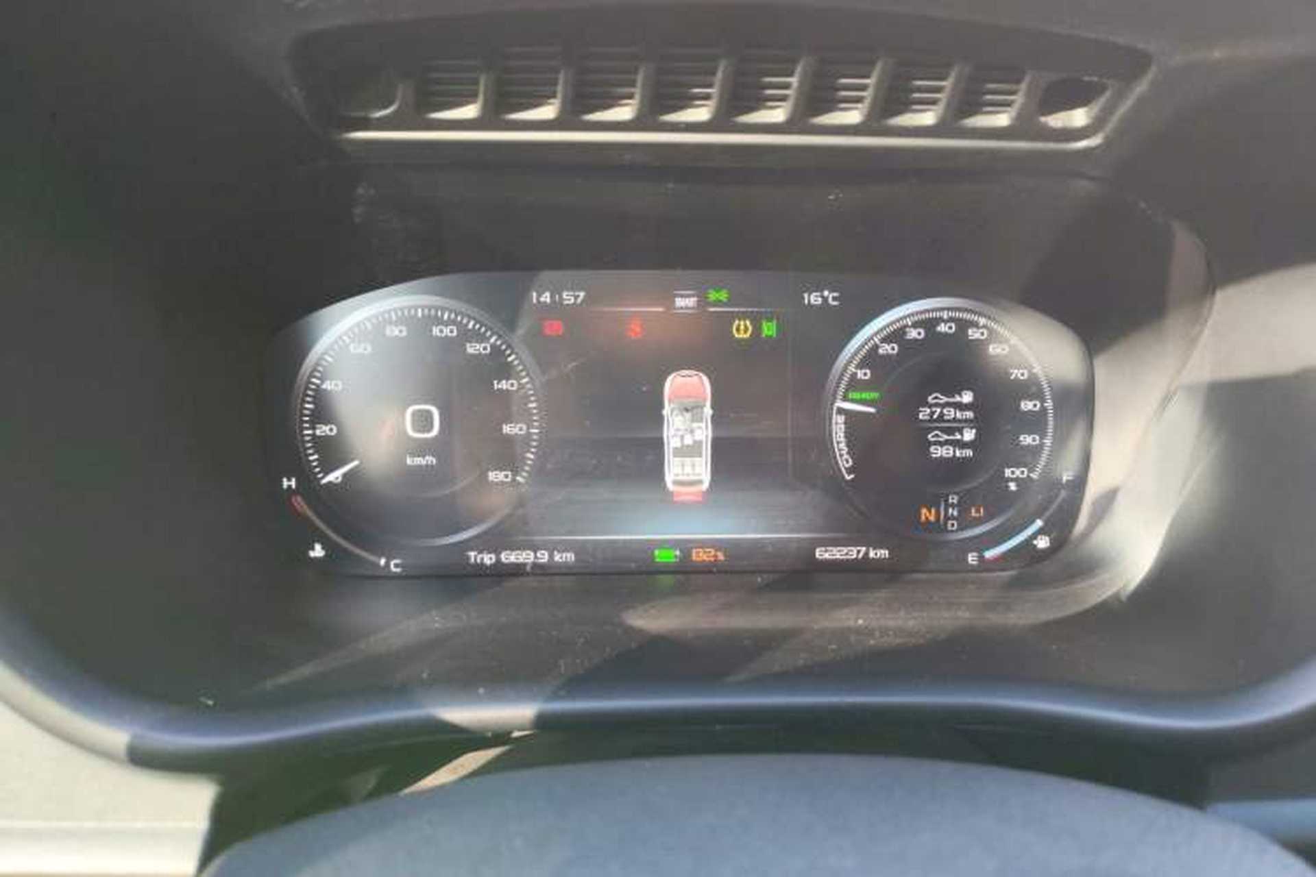 Used LEVC TX 2022 TX5 Extended-Range Urban Living Room Edition Instrument Cluster