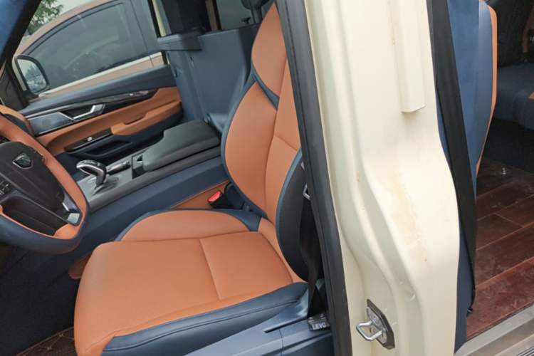 Used LEVC TX 2022 TX5 Extended-Range Space Enjoyment Edition Left Front Seat