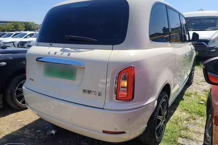 Used LEVC TX 2022 TX5 Extended-Range Urban Living Room Edition Rear Right 45 Deg