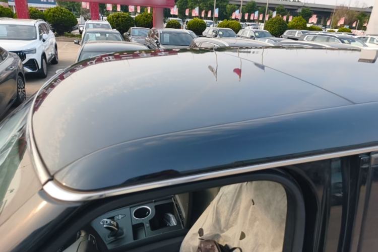 Used LEVC TX 2023 TX5 Extended-Range Travel Edition Roof