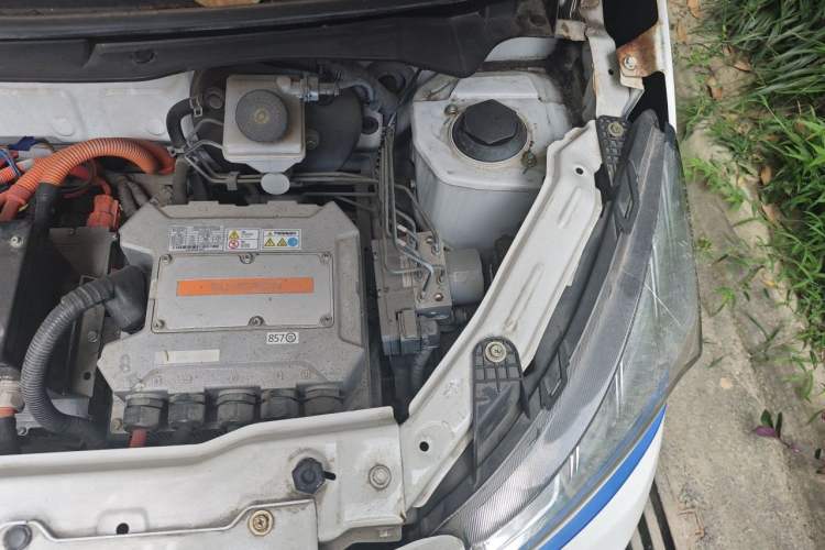 Used Levdeo i3 2019 Comfort Edition Engine Bay Left