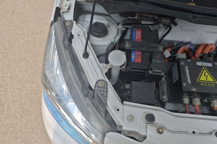 Used Levdeo i3 2019 Comfort Edition Engine Bay Right