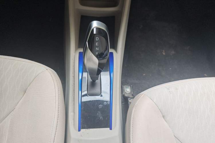 Used Levdeo i3 2019 Comfort Edition Gear Lever