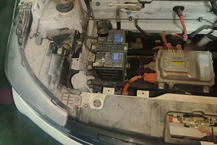 Used Levdeo Mango 2022 200 Standard Edition Engine Bay Right