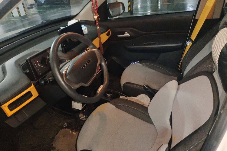 Used Levdeo Mango 2022 200 Classic Edition Left Front Seat